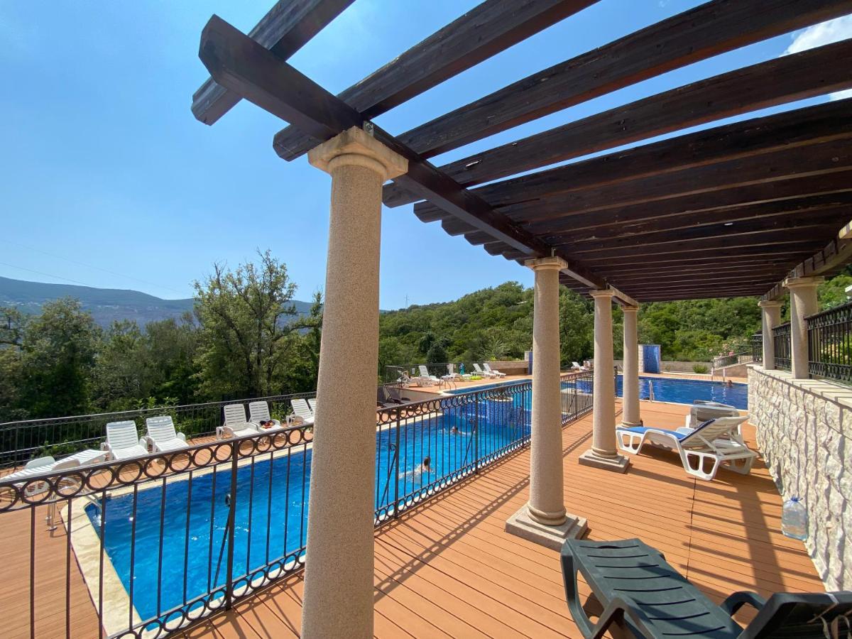 Апартаменты Adria Sea & Mountains Херцег-Нови Экстерьер фото