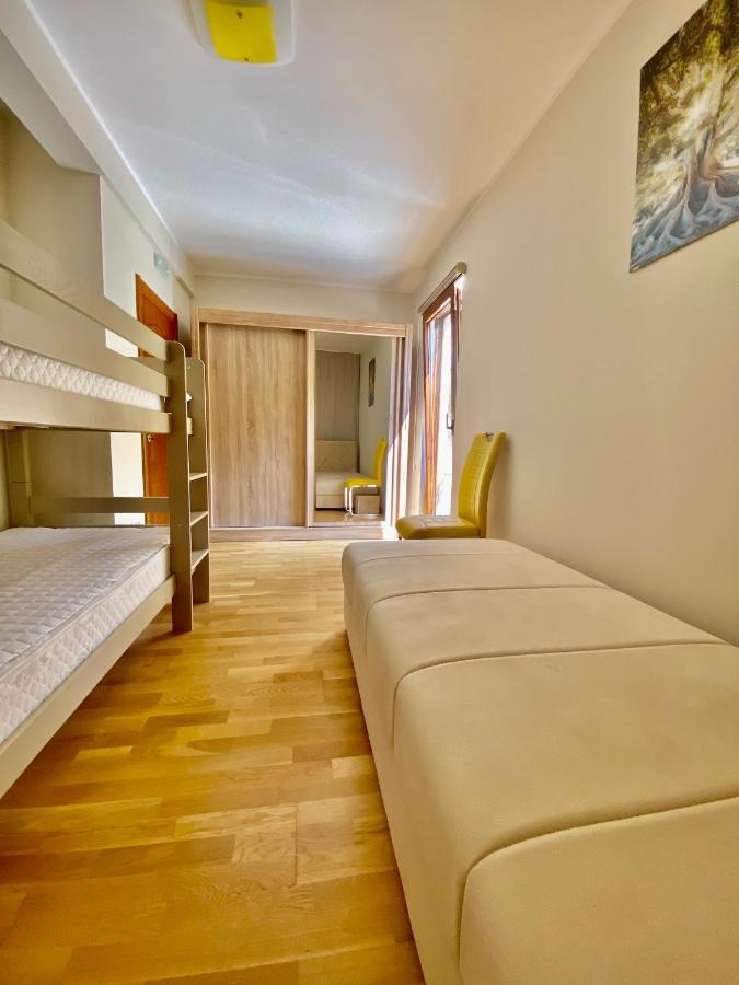 Апартаменты Adria Sea & Mountains Херцег-Нови Экстерьер фото