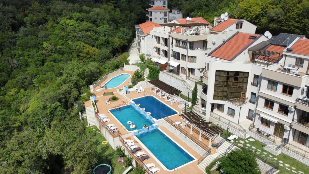 Апартаменты Adria Sea & Mountains Херцег-Нови Экстерьер фото